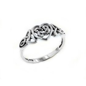Show details of Sterling Silver Celtic Trinity Knot Heart Ring (Size 4,5,6,7,8,9,10,11,12,13,14,15).